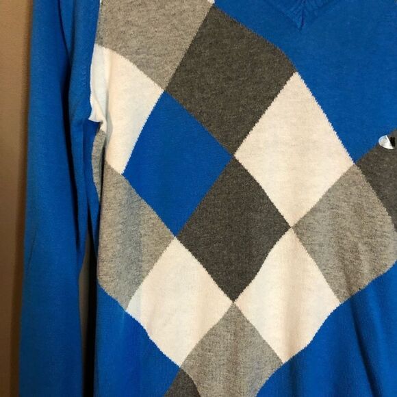 NWT! Van heusen blue argyle pattern sweater - Picture 5 of 10